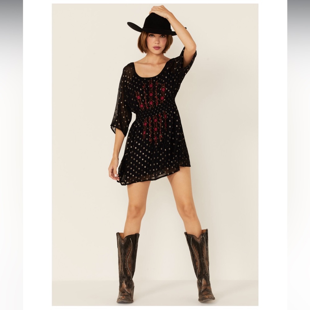 SHYANNE WOMEN'S BLACK SMOCKED SOUTHWESTERN FLORAL EMBROIDERED DRESS